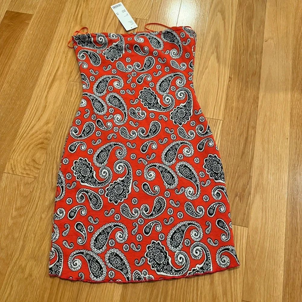 NWT Urban Outfitters Paisley Strapless Red Mini Dress - Picture 4 of 7